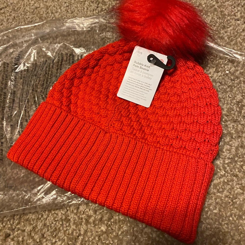 Bubble Knit Pom Beanie - One Size